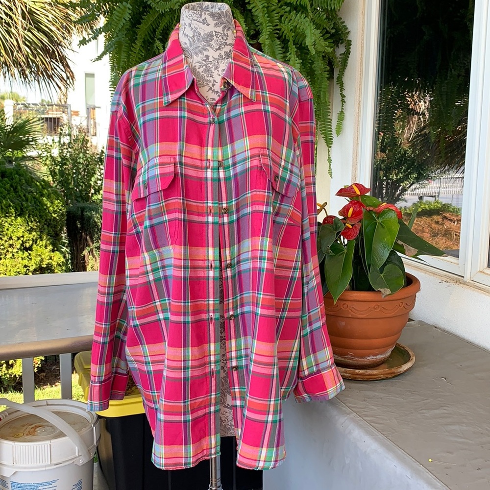 Chaps 3x shirt soft and luxurious. Hardly worn. Lost weight,plus bought many!